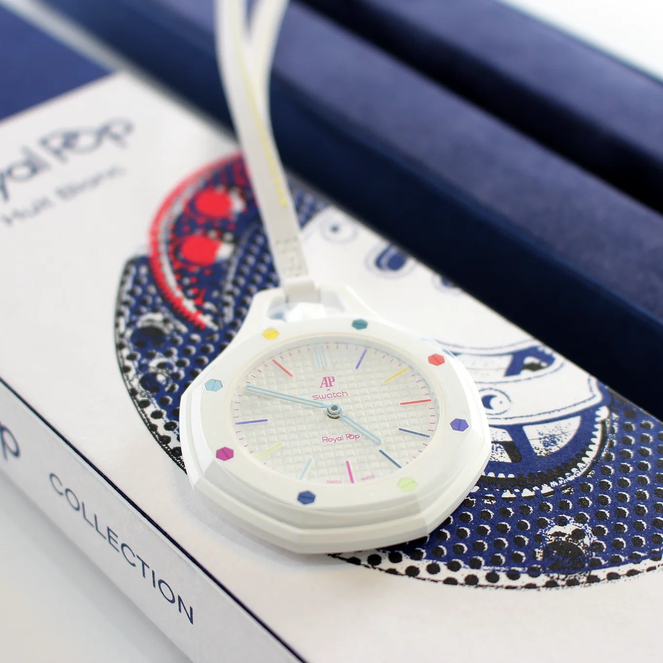 Swatch x AP Royal Pop White Dial White Leather Strap Watch for Men - Huit Blanc